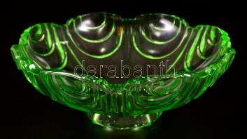Zöld színű formába öntött üveg kínáló, apró csorbával, d: 26 cm