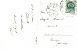 1940 Gyergyószentmiklós, Gheorgheni; bevonulás, Országzászló avatás, a tömeg várja a honvédeket / en...