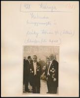 cca 1938 Kánya Kálmán (1869-1945) politikus, külügyminiszter, és gróf Csáky István (1894-1941) külügyminiszter ,feliratozott fotó papírlapra ragasztva,11x9 cm