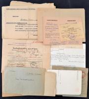 1939-1945 Szalatnay József (1915-1994) festő, grafikus katonai iratai, közte számos igazolvány, és más irat, valamint a Magyar Rajztanárok Országos Egyesületének felbontatlan levele (sérült), valamint egy 1994-es kézirat, változó állapotban, közte szakadozott papírokkal.
