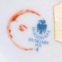 Hollóházi Szász Endre tervezte váza, matricás, jelzett, apró kopásokkal, m: 20 cm