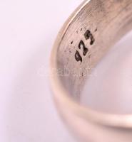 Ezüst (Ag.) gyűrű, tenyésztett gyönggyel,ametiszttel, opállal, jelzett, méret: 54, bruttó:5,6 g