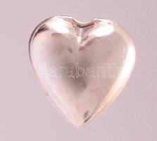 Ezüst(Ag) szív alakú fülbevalópár, jelzett, 0,6×0,6 cm, nettó: 0,7 g