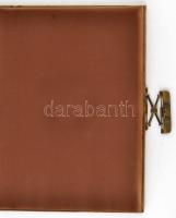 Régi bőr iratrendező mappa, hímzett fedlappal, fém csattal, kopott, foltos borítóval, 33x25 cm