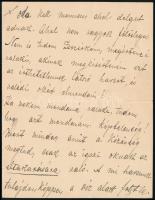 cca 1900 Jászai Mari (1850-1926) színésznő saját kézzel írt levéltöredéke 4 beírt oldalon. A Zsozsónak. Az érdekes tartalmú levélben Jászai panaszkodik gróf Keglevich István (1840-1905) a Nemzeti Színház és az Operaház intendására. A levélben megírja, hogy Keglevich - aki miatt ott is hagyta később a Nemzetit - személyes viszonya folytán Jászai és Márkus Emilia helyett Lánczy Ilka színésznőt futtatja, érdemtelenül.  A levélhez 5 db nagyméretű fotó 1930-as évekbeli nagyítása Jászai Mariról. 18x24 cm