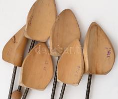 3 pár "Cipőbolt" jelzett sámfa, h: 28-32 cm