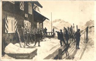 St. Anton am Arlberg, Ulmerhütte / winter sport, men with skis (EK)