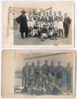 10 db RÉGI 1900-as évek eleji fotó képeslap beazonosítatlan labdarúgó csapatokkal, focisták / 10 pre...