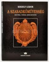 Kiszely Gábor: A szabadkőművesség. História, titkok, szertartások. Bp., 1999, Korona Kiadó. Kiadói kartonált kötés, karcos, egyébként jó állapotban.