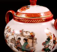 Jelzett japán cukortartó, kis kiöntő, csészealj, kézzel festett, kopás nyomokkal