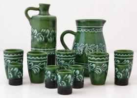 Zöld mázas kerámia készlet, kiöntőkkel, poharakkal, lepattanással, 12 db