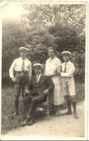 5 db RÉGI családi fotó képeslap csoportképekkel / 5 pre-1945 photo postcards with groups