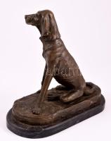 Auguste Cain (1821-1894): Vizsla. Bronz, jelzett, márvány talapzaton, m: 22,5 cm, h: 22 cm
