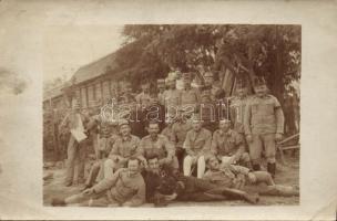 7db katonai fotó képeslap a tízes évekből, nagyrészt tábori postával