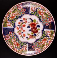 Jelzett kínai tányér, kézzel festett, kopás nyomokkal, d:16 cm