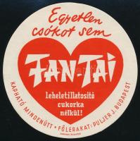 1935 Egyetlen csókot sem Fan-Tai leheletillatosító cukorka nélkül! , szign. Káldor, reklámcímke d:12 cm