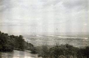 cca 1930 30 db városképes Leicával készített fotónegatív negatív tartóban