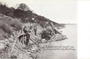 1914 Balaton, Balatonkenese és Balatonfűzfő között; Vasúti szerencsétlenség, Balatonba sodort gőzmozdony és maradványai. Kiadja Ifj. Buchter János (EK)