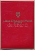 1987. "Honvédelmi érdemérem 20 év után" adományozói okirat műbőr mappában