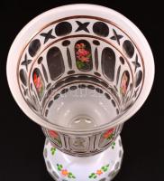 Virág mintás kehely, több rétegű, kézzel festett, apró karcolásokkal, m: 18 cm