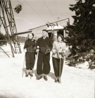 cca 1940 Privát negatívok ismeretlen szerzőtől, 99 db vintage negatív, 6x6 cm