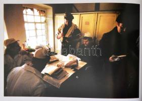 Vegyes judaikai könyv tétel, 6 db: 

Féner Tamás-Scheiber Sándor: ... és beszéld el fiadnak...Zsid...