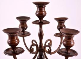 Spiáter ötágú gyertyatartó párban, mozgatható ágakkal, m:58 cm (2×)