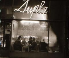 Budapest éjszaka, különféle időpontokban készült felvételek, 10 db vintage fotó (több feliratozva) +...