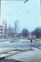 Villamosok különféle helyszíneken, különféle korokból, 5 db vintage negatív és/vagy diapozitív, 6x4,...