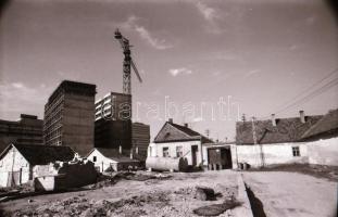 cca 1978 Kecskemét, várostörténeti szempontból érdekes felvételek, 95 db vintage negatív, tároló tas...