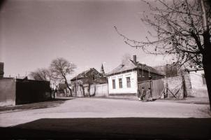 cca 1978 Kecskemét, várostörténeti szempontból érdekes felvételek, 95 db vintage negatív, tároló tas...