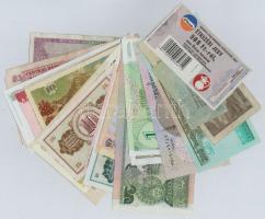 ~30db-os vegyes bankjegy tétel, közte Románia, Jugoszlávia, Tanzánia, Spanyolország, Csehszlovákia, ...