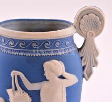 Wedgwood bisquit kis füles váza, kopásokkal, jelzés nélkül, m: 12 cm