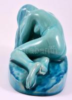 Zsolnay fekvő női akt, alapmázas, jelzés nélkül, apró kopás nyomokkal, m:13,5 cm, h:23 cm