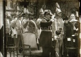 cca 1938 Horthy Miklós és Antal István (1896-1975) miniszer koronaőrök kíséretében, 2 db üvegnegatív...