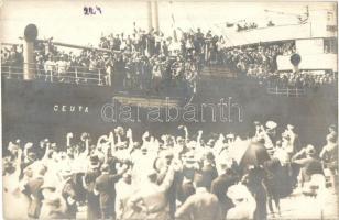 1920 Fiume, Rijeka; Ceuta kivándorlási hajó búcsúzáskor / Emigration ship SS Ceuta at farewell. photo
