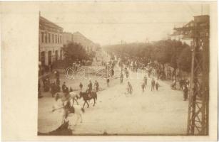 ~1920 Csorna, ünnepség, felvonulás a Fő utcán - 3 db régi eredeti fotó képeslap / 3 original photo postcards