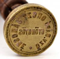 cca 1930 "özv. báró Orczy Jánosné Gyöngyös" feliratú réz pecsétnyomó, sérült fa nyéllel, d...