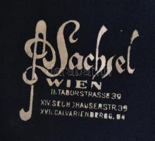 cca 1920 Bécs, Sachsel kalaposmester által készített, jelzett keménykalap, tetején apró horpadásokka...