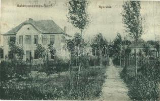 50 db főleg régi magyar és történelmi magyar városképes lap; vegyes minőség / 50 mainly pre-1945 Hun...