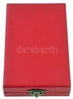 1964. "A Munka Érdemrend" ezüst fokozata, zománcozott Br kitüntetés szalagon, miniatűrrel ...