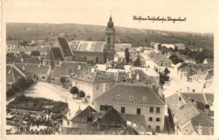 1932 Ruszt, Rust; Rust am Neusiedlersee / utcakép, templom, automobilok, tömeg / street view, church, automobiles, crowd. Karl Allmann photo