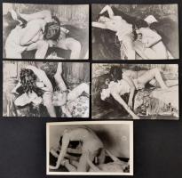 cca 1940 Leszbikus erotikus, pornográf fotók (4 db), + egy negatívról előhívott korabeli fotó / cca 1940 Lesbian erotic photo 9x14 cm
