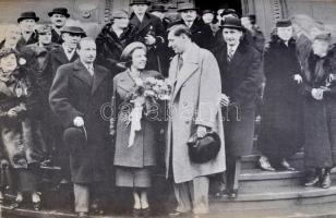 Nagykovácsi Ilona: Fény és árnyék. Toronto, 1982, Vörösváry. Kiadói kartonált kötés, jó állapotban