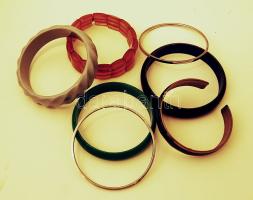 7db klf műanyag és fém karkötő