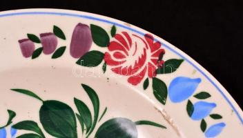 Hollóházi mélytányér, kézzel festett, máz hibákkal, jelzett, d: 22,5 cm