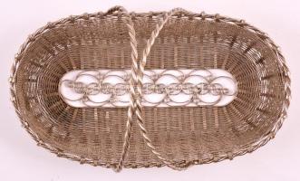 Filigrán ezüstözött fém kosárka, jelzés nélkül, 21×12 cm, m:11 cm