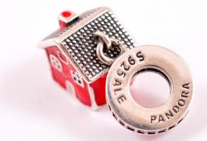 Pandora ezüst (Ag.) házikós charm, jelzett, bruttó:  4,5 g