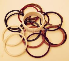 16db műanyag karkötő