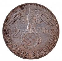 Német Harmadik Birodalom 1937A 2M Ag "Hindenburg" T:2 patina
German Third Reich 1937A 2 M...